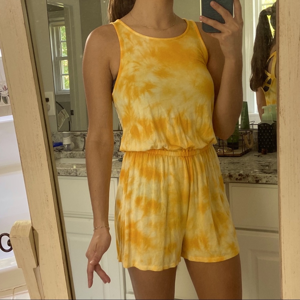 PINK ROSE Yellow Tie Dye Shorts Romper Size Small